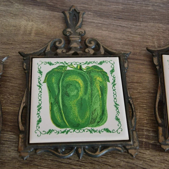 Vtg Veggie  Trivets/ Wall Decor - Picture 5 of 12